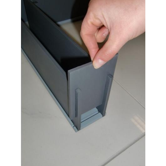 T-Maze, wall assembly